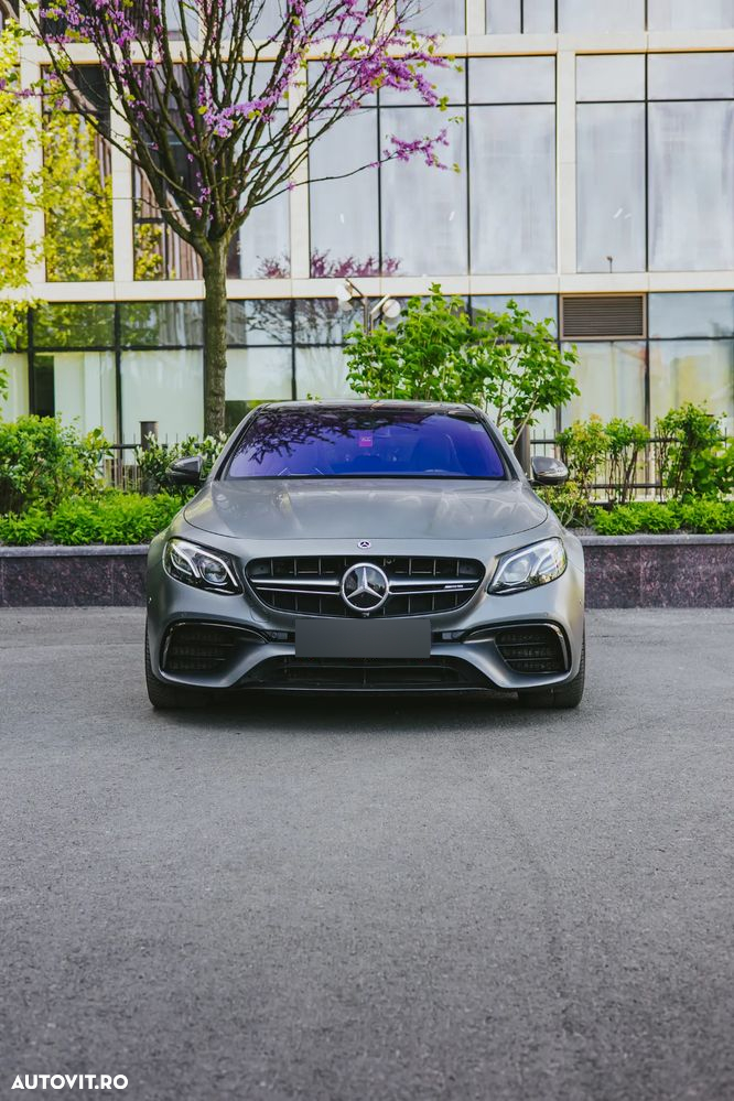 Mercedes-Benz E 63 AMG S 4MATIC Aut. - 22
