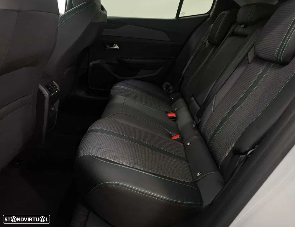 Peugeot 408 1.2 Hybrid Allure e-DCS6 - 6