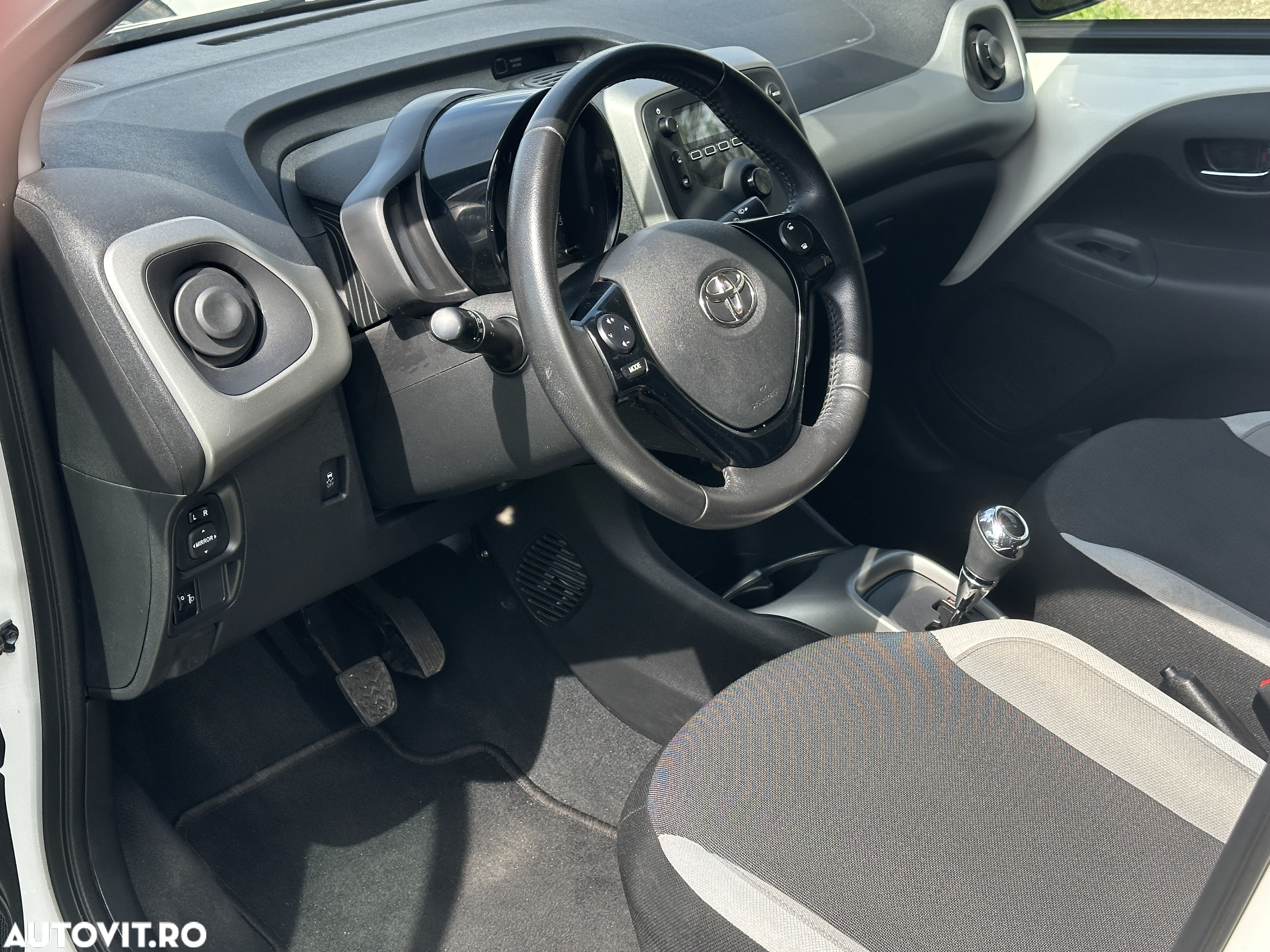 Toyota Aygo 1.0 MultiMode X - cite - 8