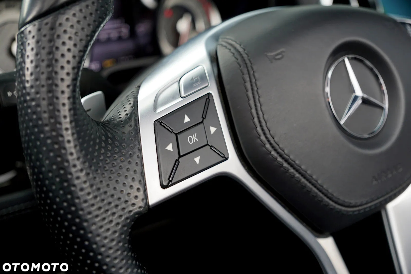 Mercedes-Benz SL 500 7G-TRONIC - 28