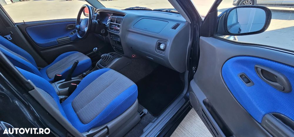 Suzuki Grand Vitara 2.0 Comfort Style - 14