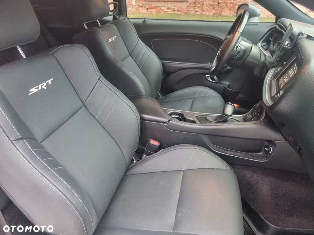 Dodge Challenger - 20