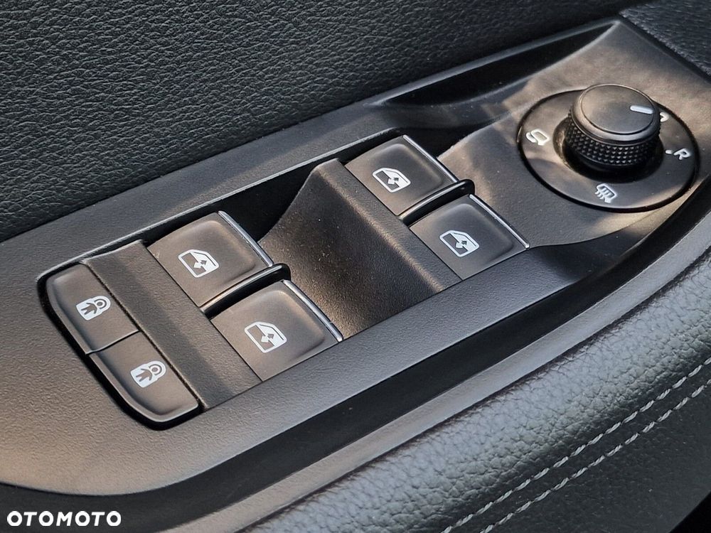 Skoda Superb 2.0 TDI SCR 4x4 L&K DSG - 23