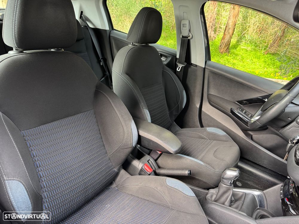 Peugeot 208 e-HDi FAP 92 Stop&Start Style - 10