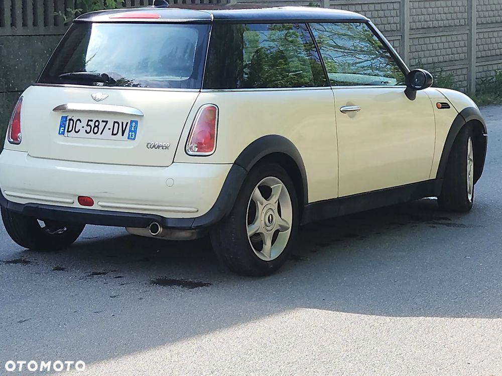 MINI Cooper Standard - 4