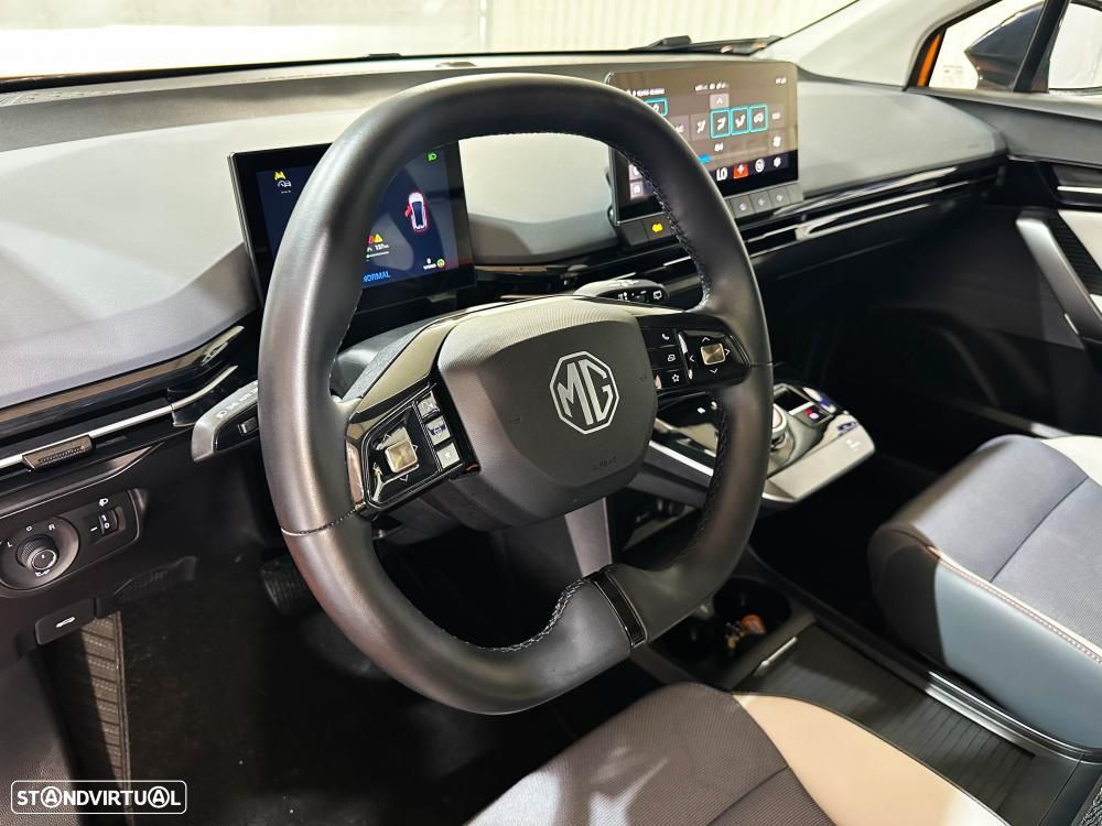 MG MG4 64 kWh Luxury - 18