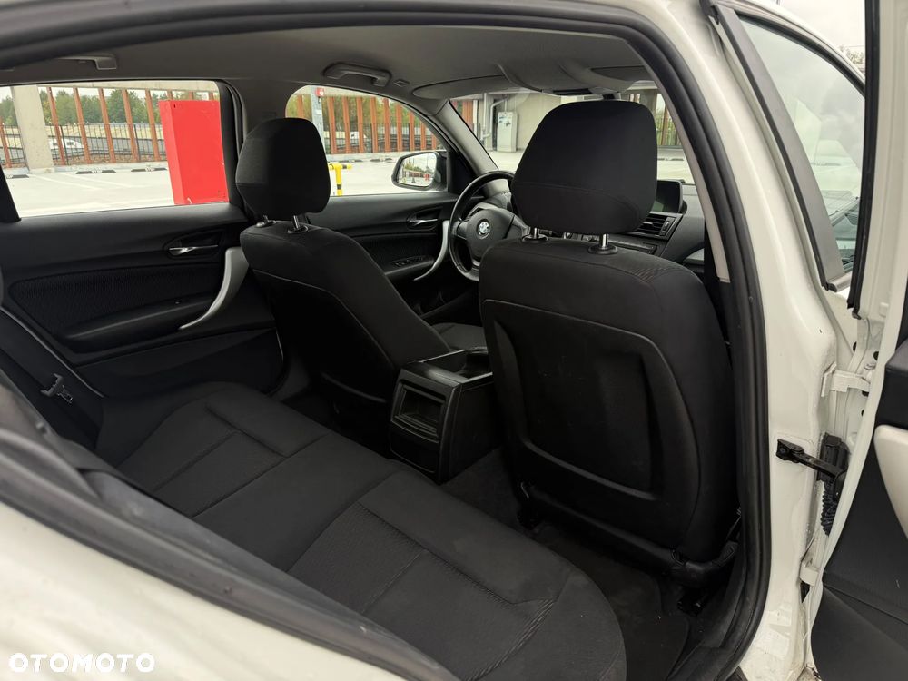 BMW Seria 1 116d - 23