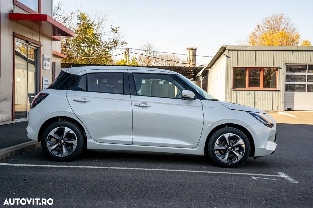 Suzuki Swift 1.2 Dualjet 12V MHEV Spirit - 2