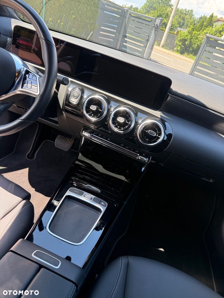 Mercedes-Benz Klasa A 180 7G-DCT - 13