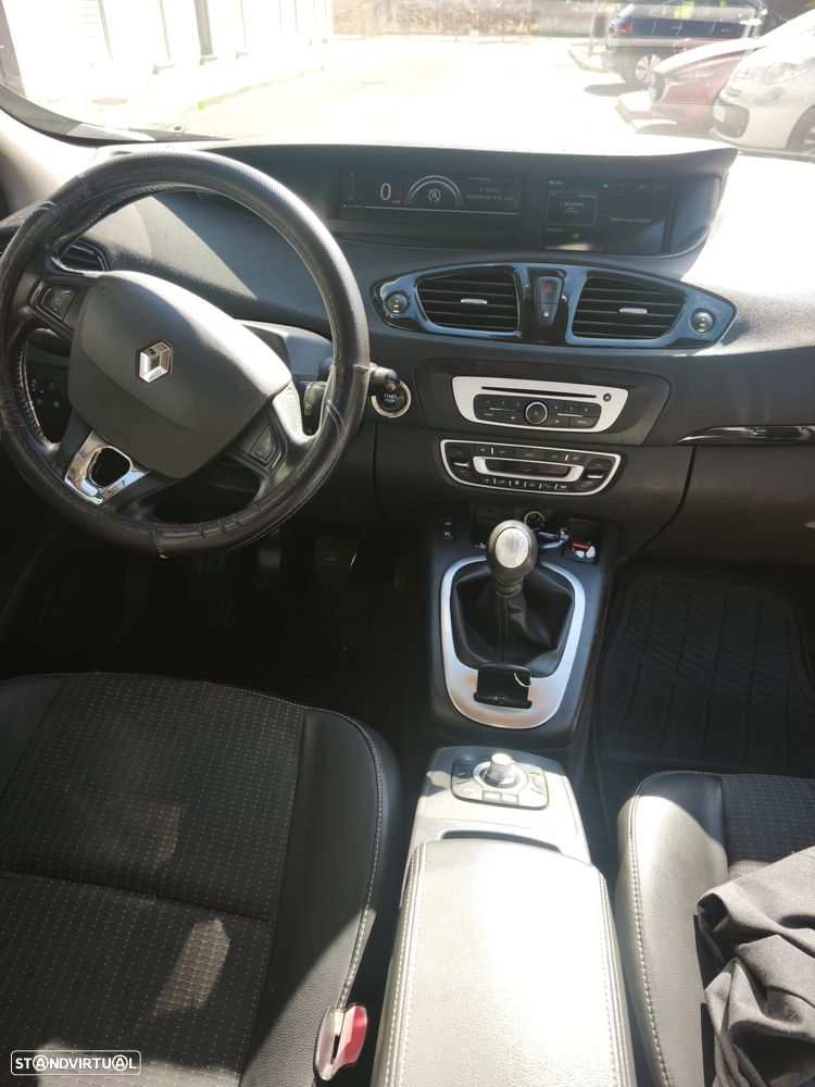 Renault Grand Scénic - 11