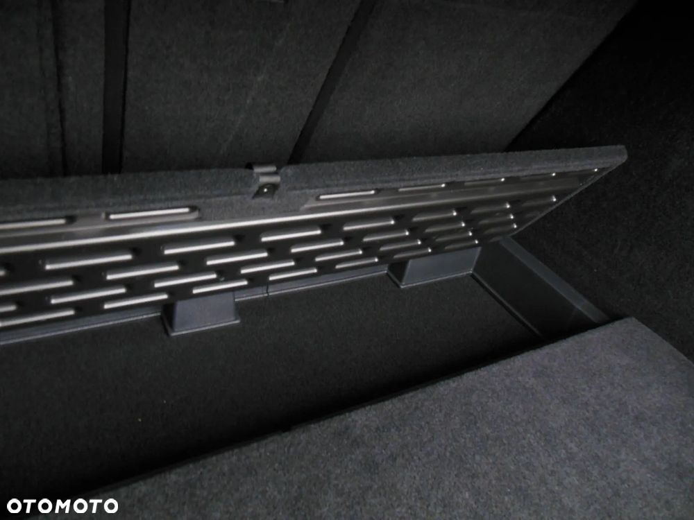 Volkswagen Golf 1.4 TSI Highline - 31