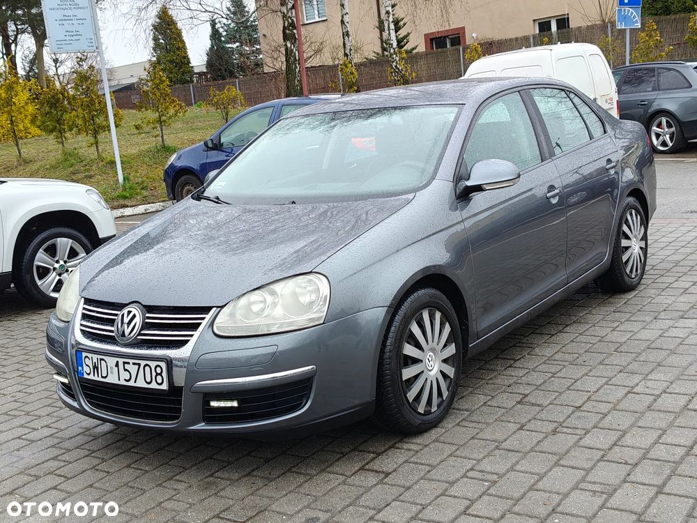 Volkswagen Jetta 1.6 United - 19