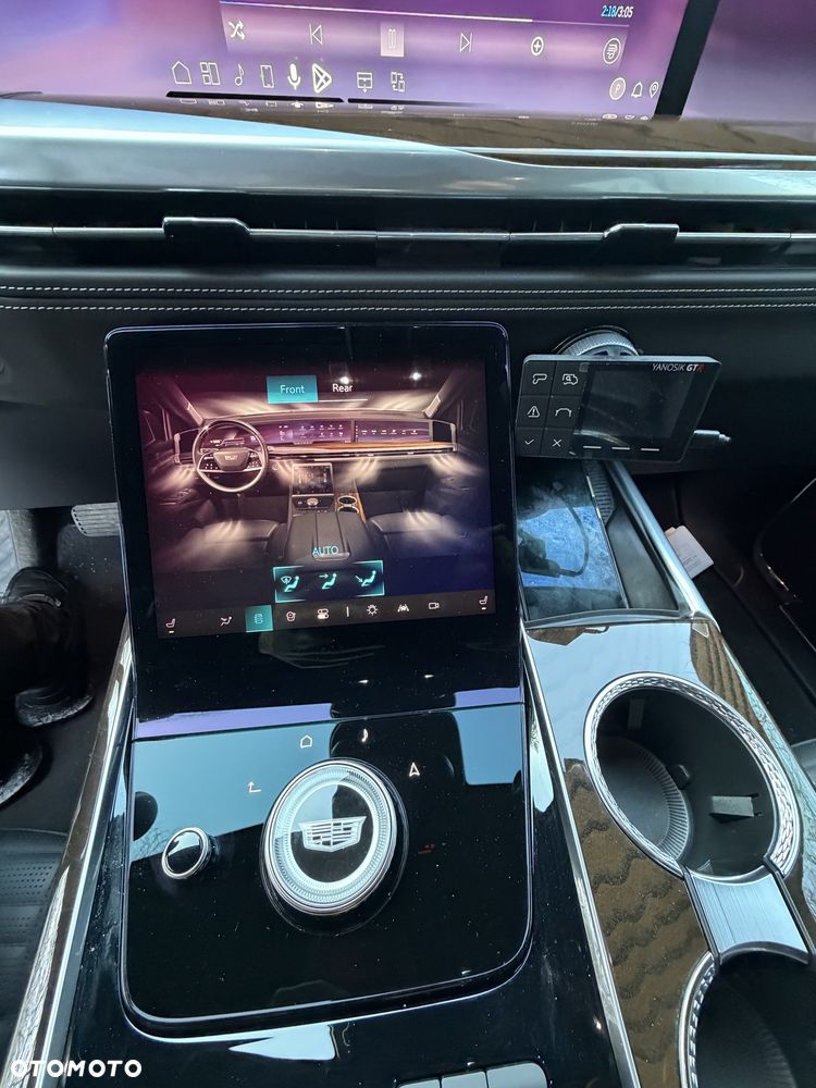 Cadillac Escalade - 10