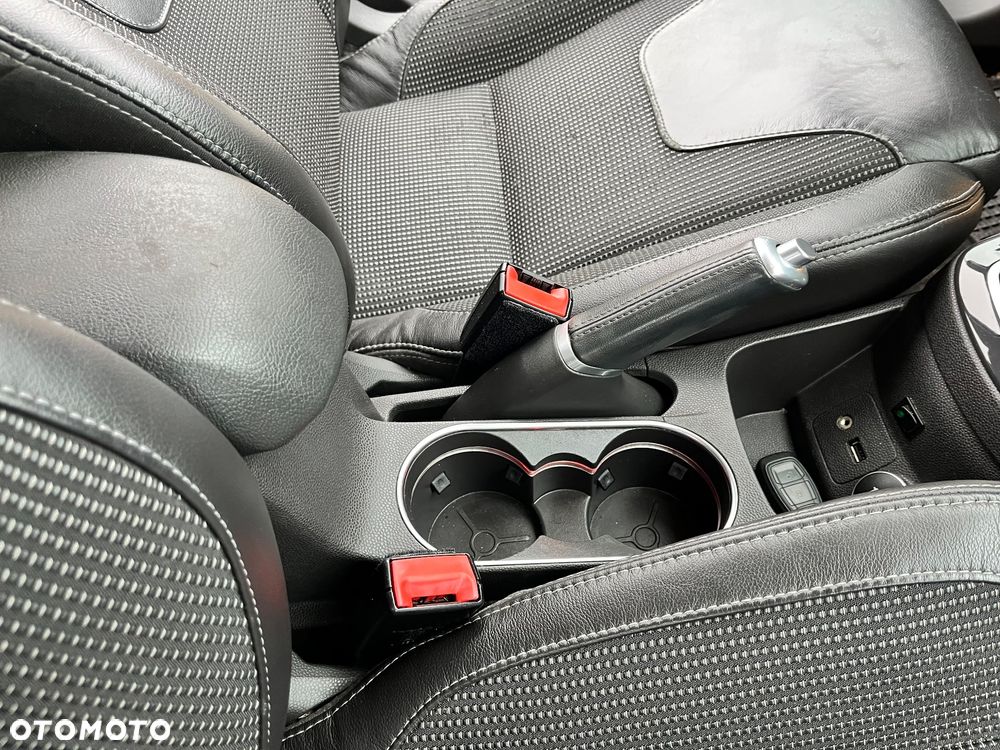 Ford Fiesta 1.6 TDCi Titanium - 21