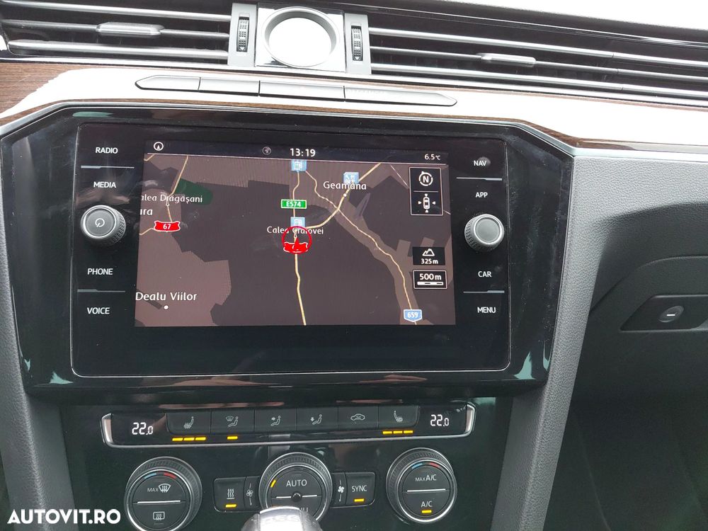 Volkswagen Passat 2.0 TDI SCR DSG Highline - 24