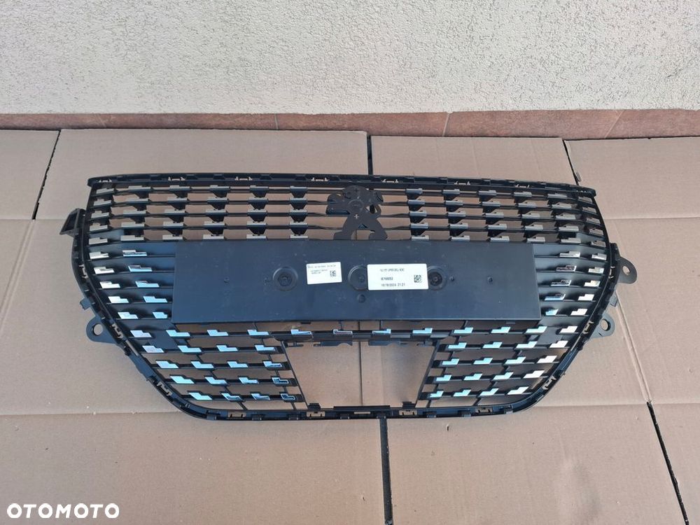 GRILL ATRAPA PEUGEOT 208 II ORYGINAŁ - 1