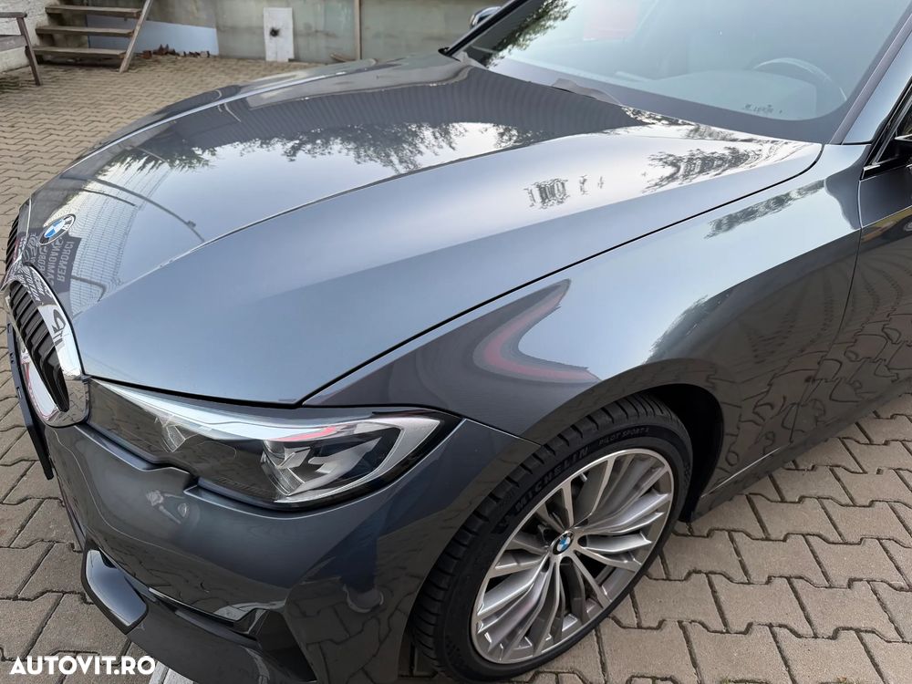 BMW Seria 3 330i Aut. Sport Line - 17