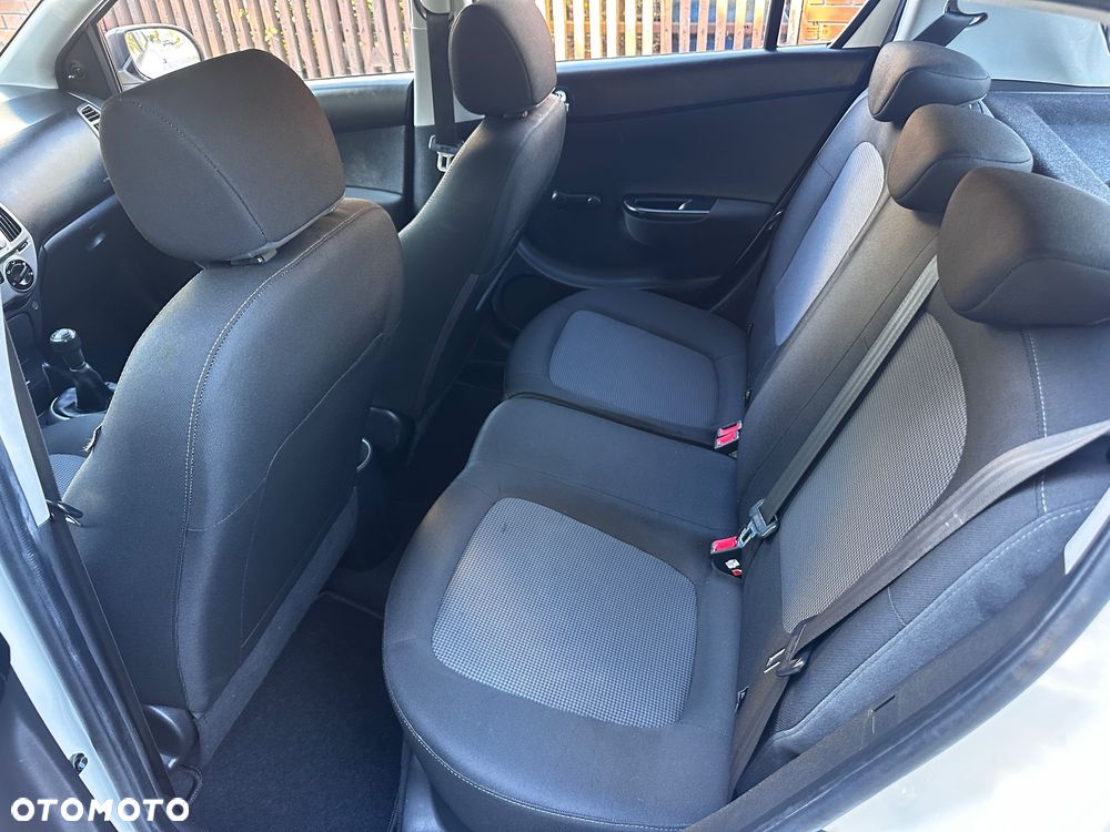 Hyundai i20 1.25 Wersja Jubileuszowa - 17