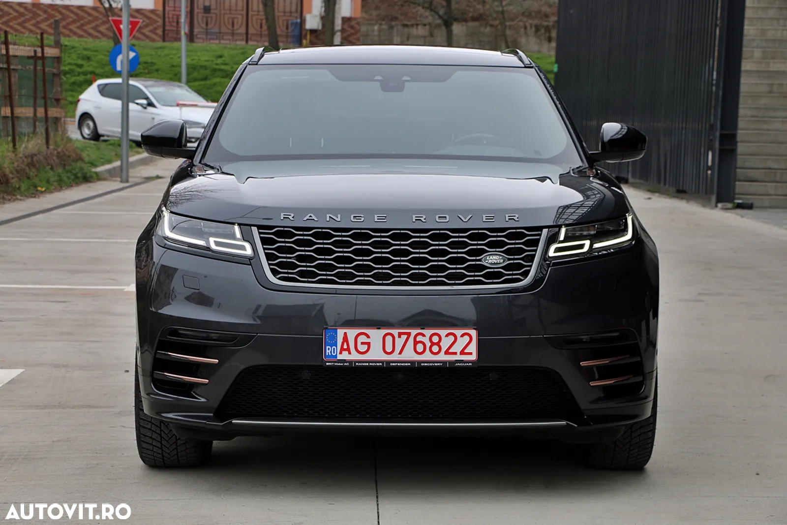 Land Rover Range Rover Velar 2.0 R-Dynamic HSE - 4