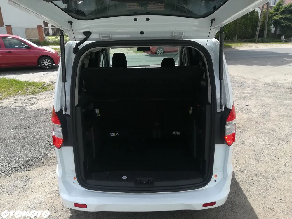 Ford Tourneo Courier - 8
