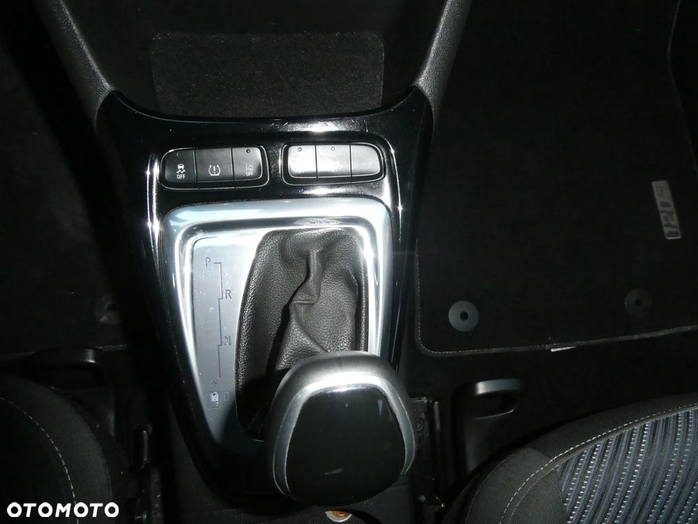 Opel Crossland X 1.2 T 120 Lat S&S - 16