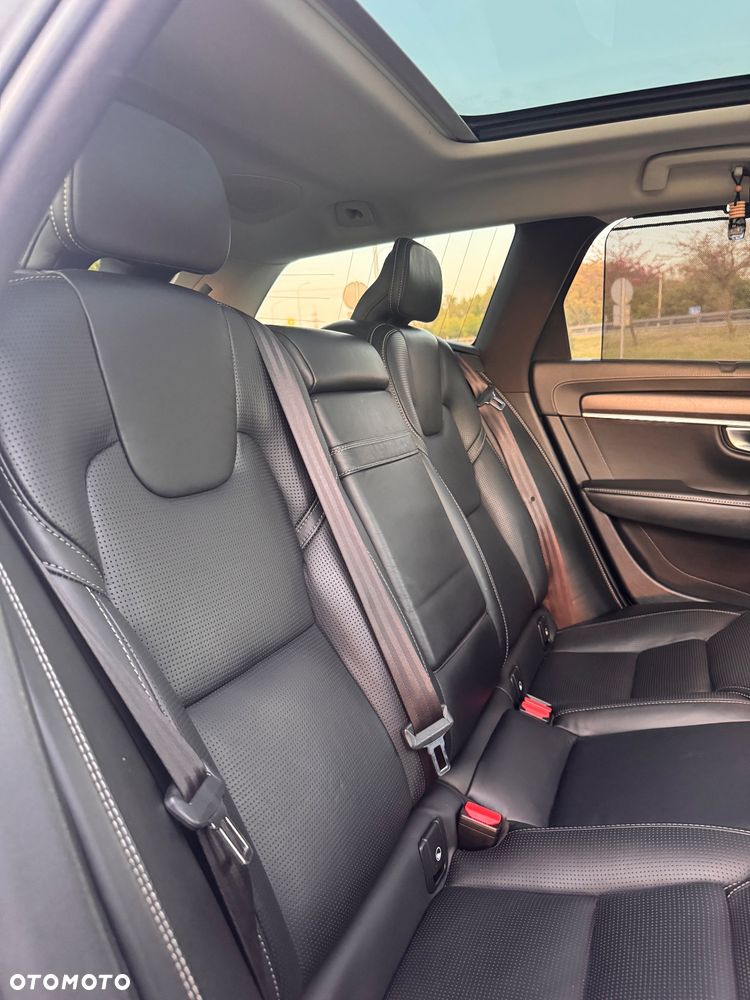 Volvo V90 Cross Country T6 AWD Pro - 25