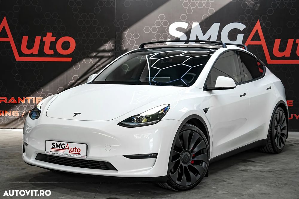 Tesla Model Y - 3