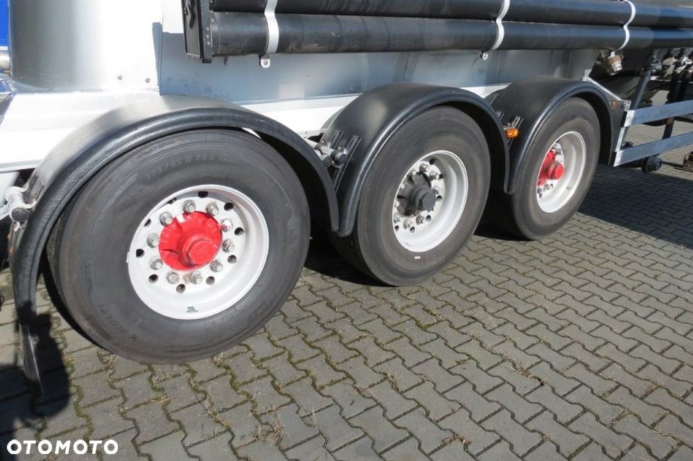 Spitzer CEMENTO NACZEPA SPITZER SF 2737 SPROWADZONA Z NIEMIEC 1. WŁAŚCICIEL - 9