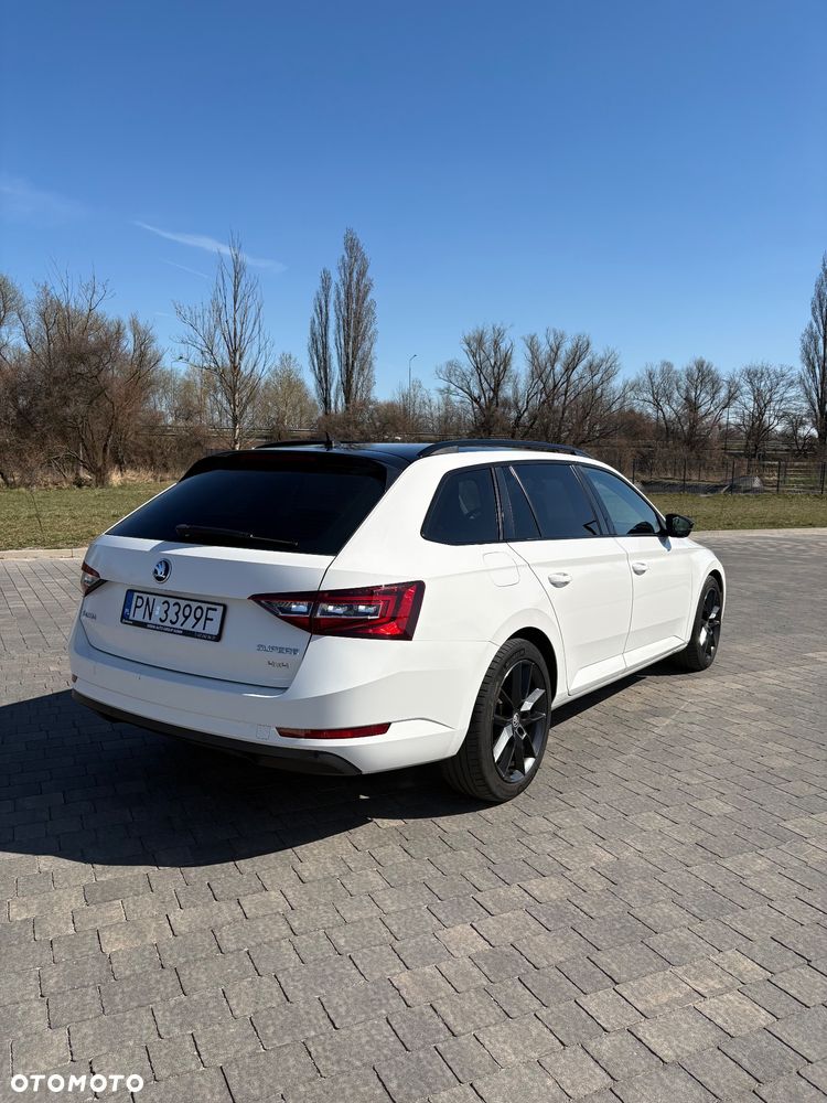 Skoda Superb 2.0 TDI 4x4 Style DSG - 25