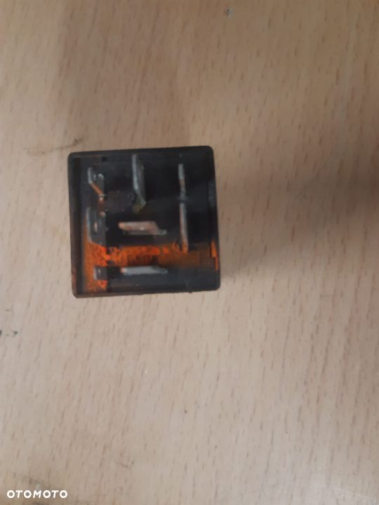 Przekażnik Czujnik klimatyzacji VW T4 90-03 701959141B - 2