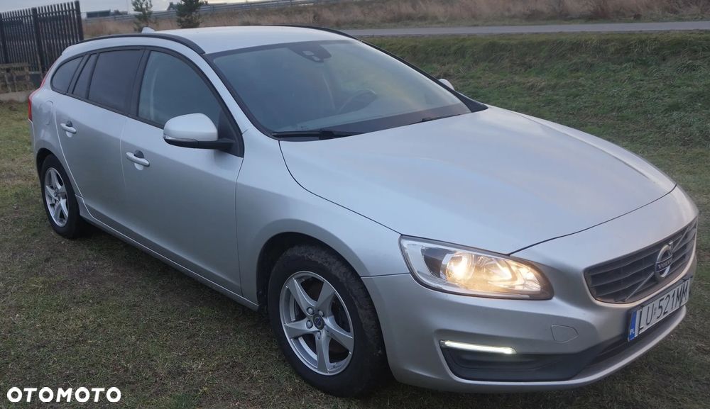 Volvo V60 D2 Linje Svart - 2