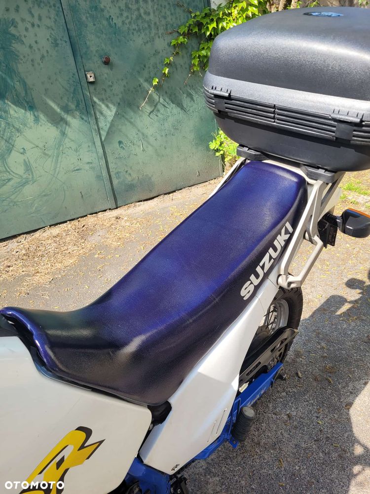 Suzuki DR - 6