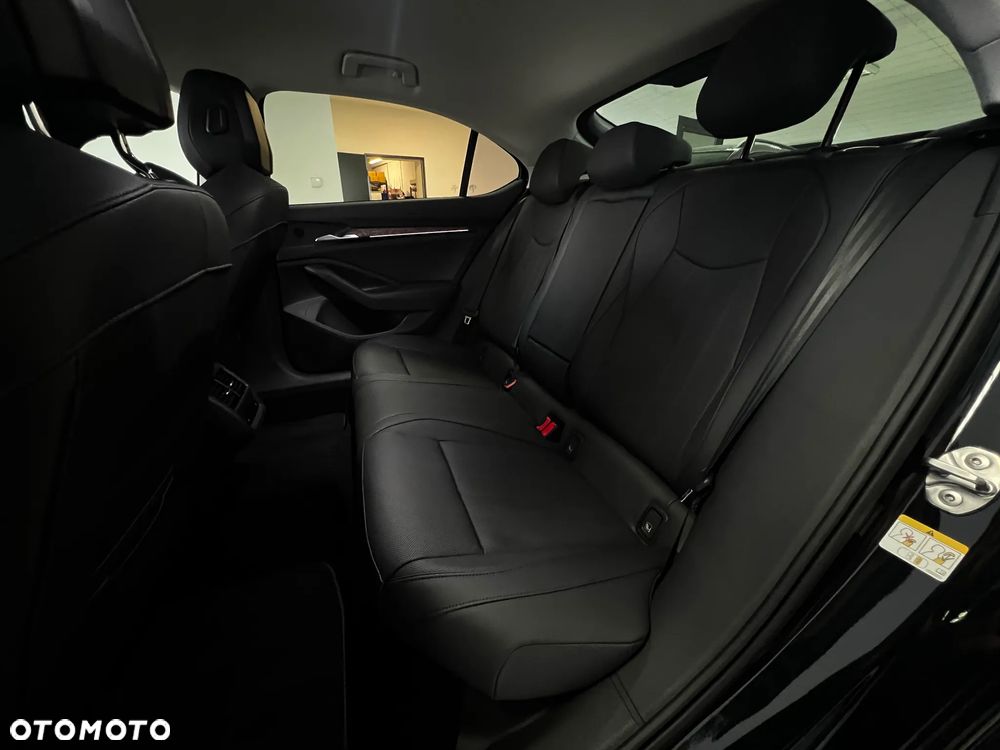 Skoda Superb 2.0 TDI SCR 4x4 L&K DSG - 23