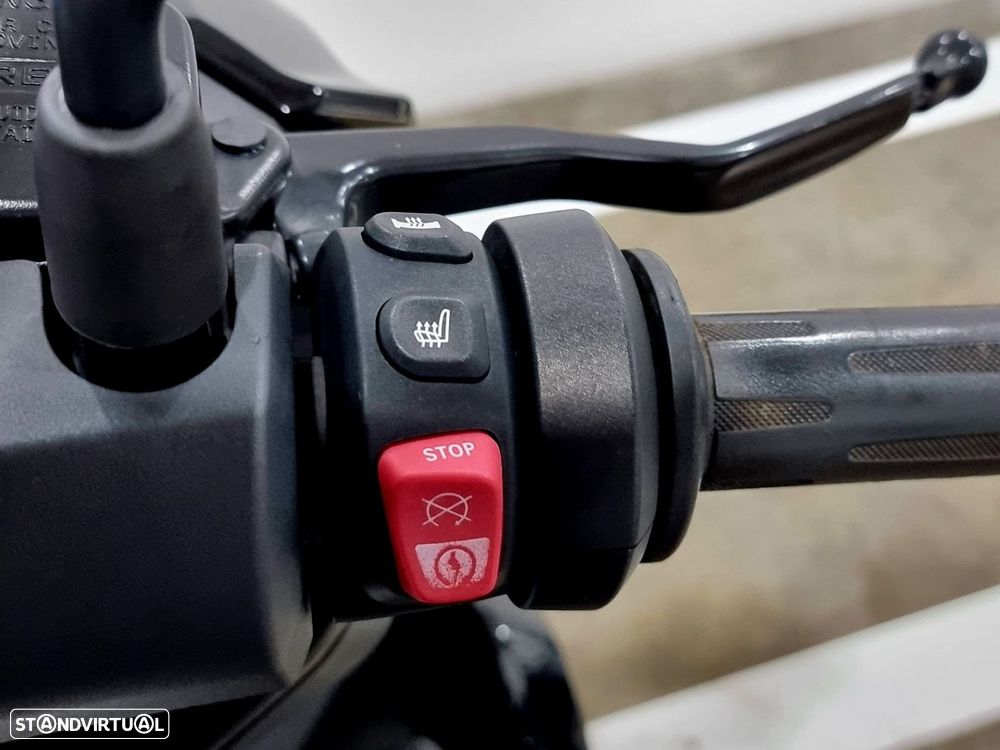 BMW C 400 X 400 X Triple Black - 12