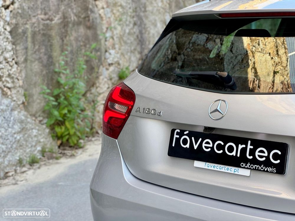 Mercedes-Benz A 180 d Urban - 19