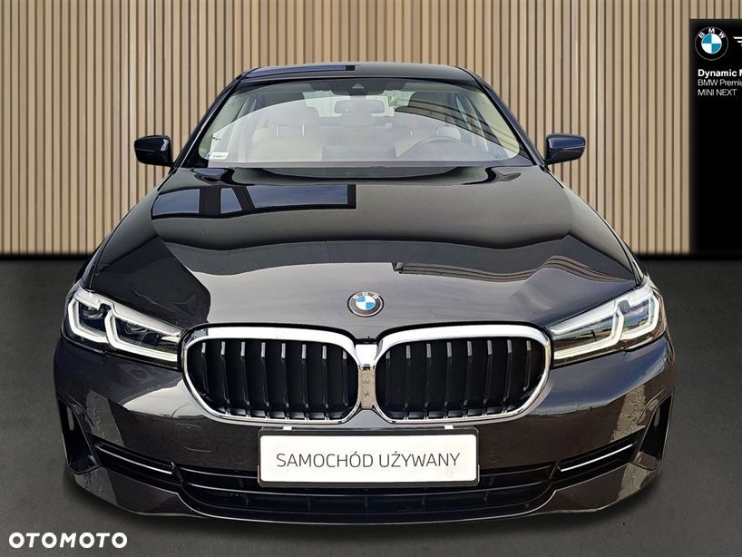 BMW Seria 5 520d xDrive MHEV - 8