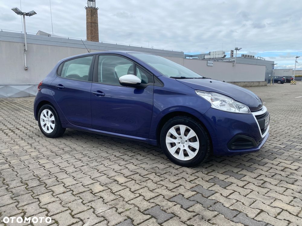 Peugeot 208 - 5