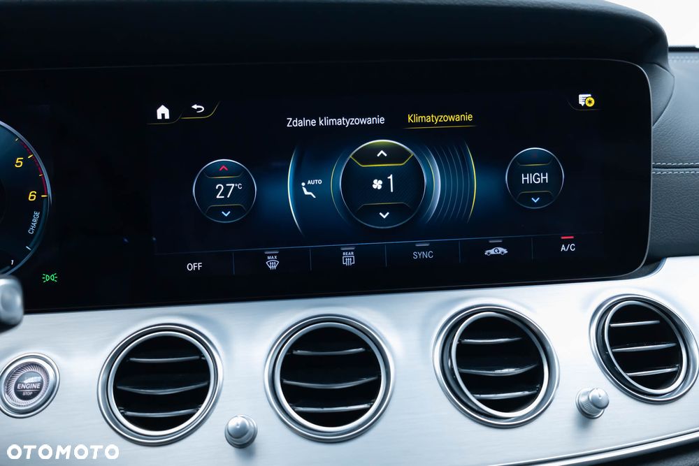 Mercedes-Benz Klasa E 300 de 4Matic 9G-TRONIC AMG Line - 32