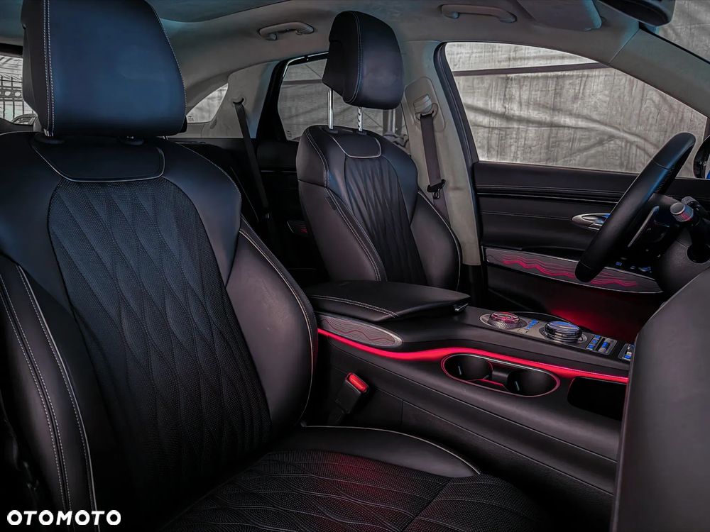 Genesis GV70 2.5T AWD AT8 Luxury Line - 22