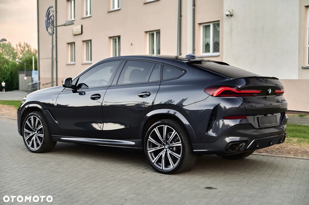 BMW X6 M50i - 8