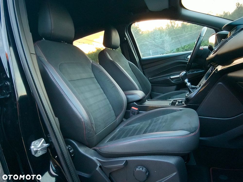 Ford Kuga - 26