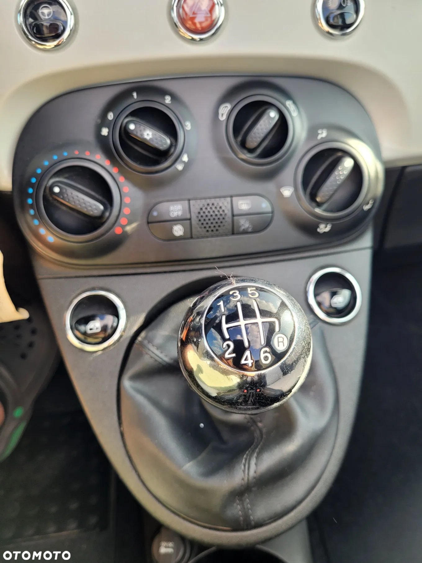 Fiat 500 1.0 Hybrid Lounge - 33