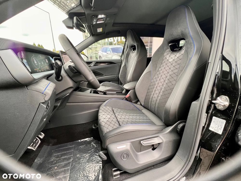 Volkswagen Tayron 1.5 TSI eHybrid PHEV 200kW R-Line Plus DSG - 12