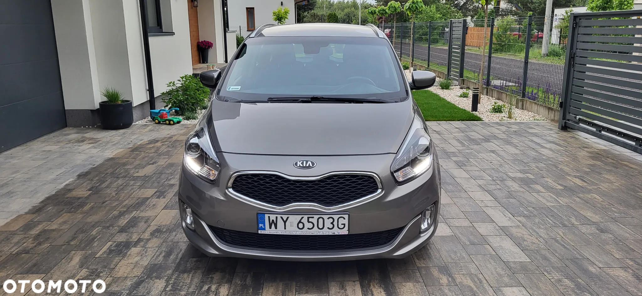 Kia Carens 1.6 GDI L - 14