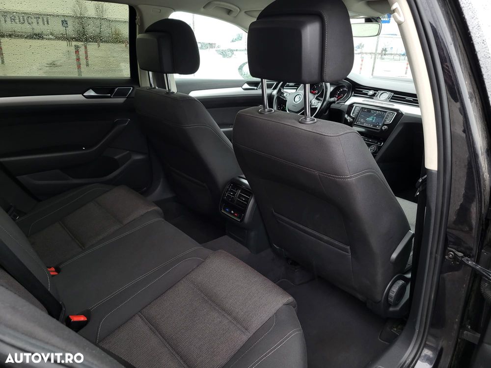 Volkswagen Passat 2.0 TDI Comfortline - 5