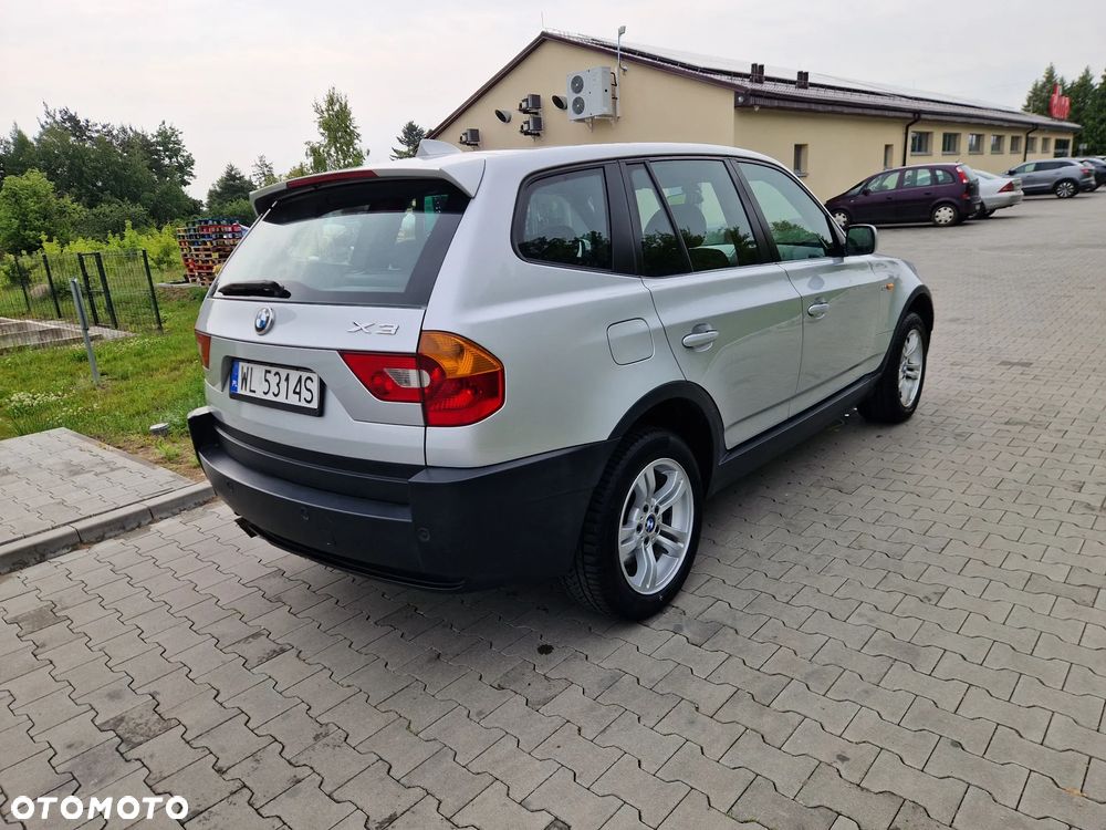 BMW X3 2.5i - 6