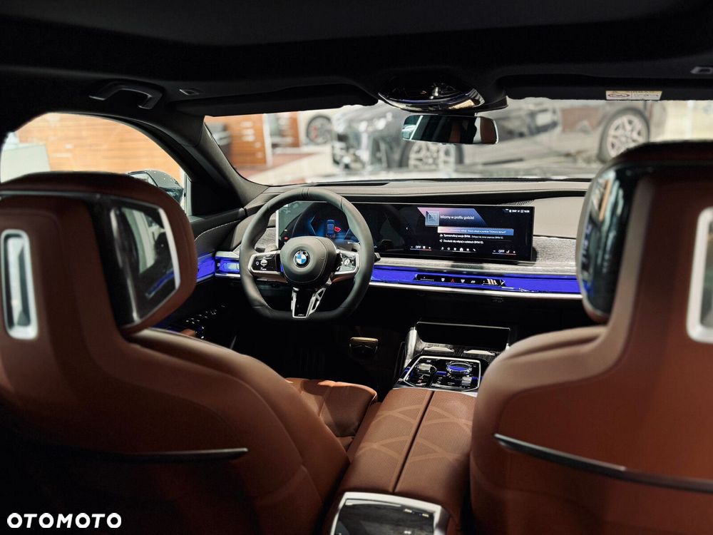 BMW Seria 7 - 18