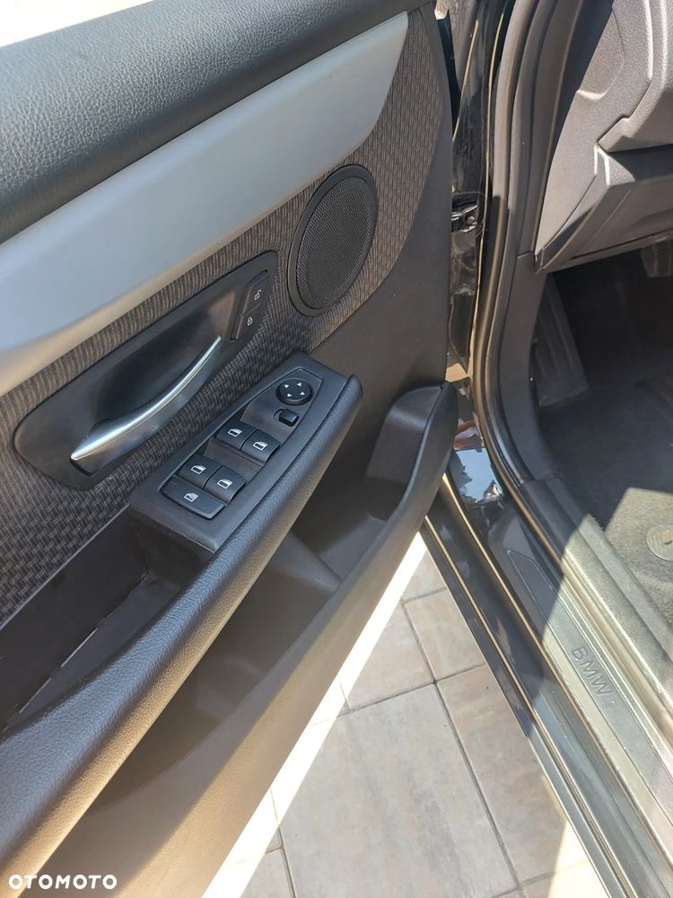 BMW Seria 2 218d Advantage - 11