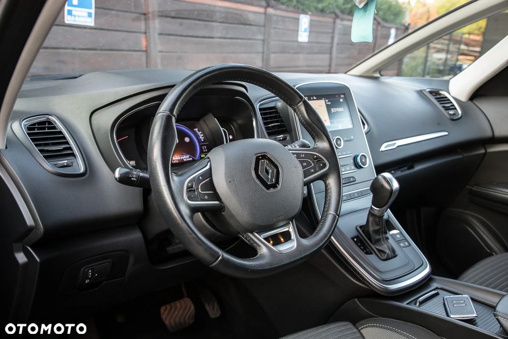 Renault Scenic - 36