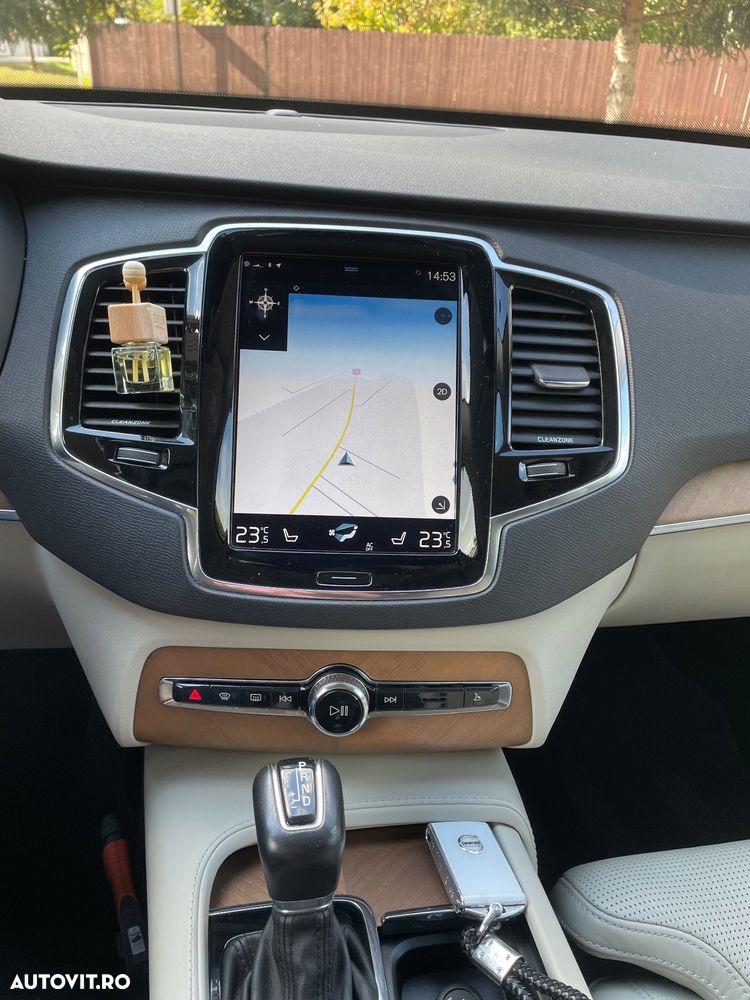 Volvo XC 90 D5 AWD Geartronic Inscription - 12